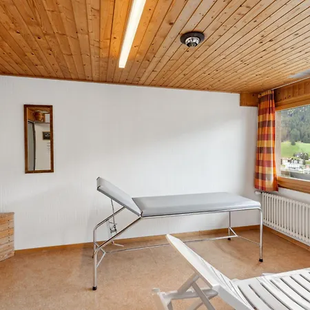 Guardaval 301 By Interhome